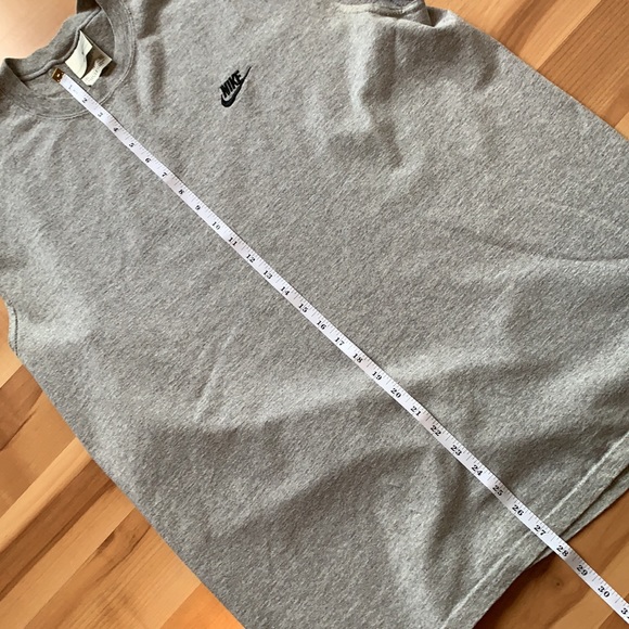 Vintage Nike XL sleeveless shirt. - Picture 8 of 10